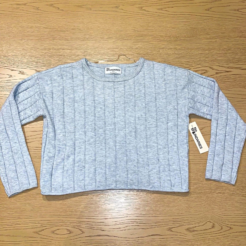 NWT No Boundaries Women's XS Grey Wide Ribbed Knit Cropped Crewneck Sweater